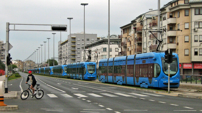 Inauguracija 70. tramvaja nove generacije 07.06.2007. s defileom uzduž Horvaćanske ceste [GP 2007.]