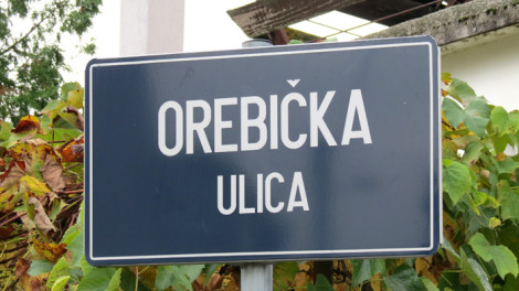 Pravopisna pogreška naša svagdašnja (Zbog Orebić treba -> Orebićka) [VR 2013.]