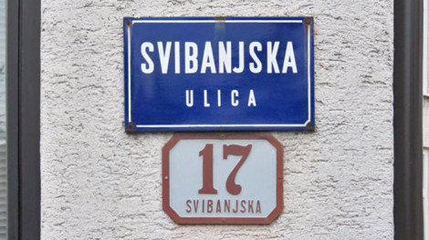 Tabla i klasična kućna numeracija Svibanjske ulice u Gajevom [VR 2014.]