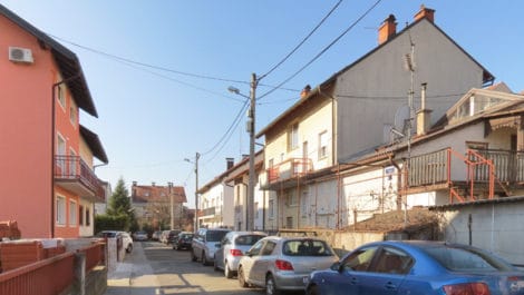 Mjesto ploče za Čabarsku ulicu na križanju s Vivodinskom ulicom (21.03.2020.) [VR 2020.]