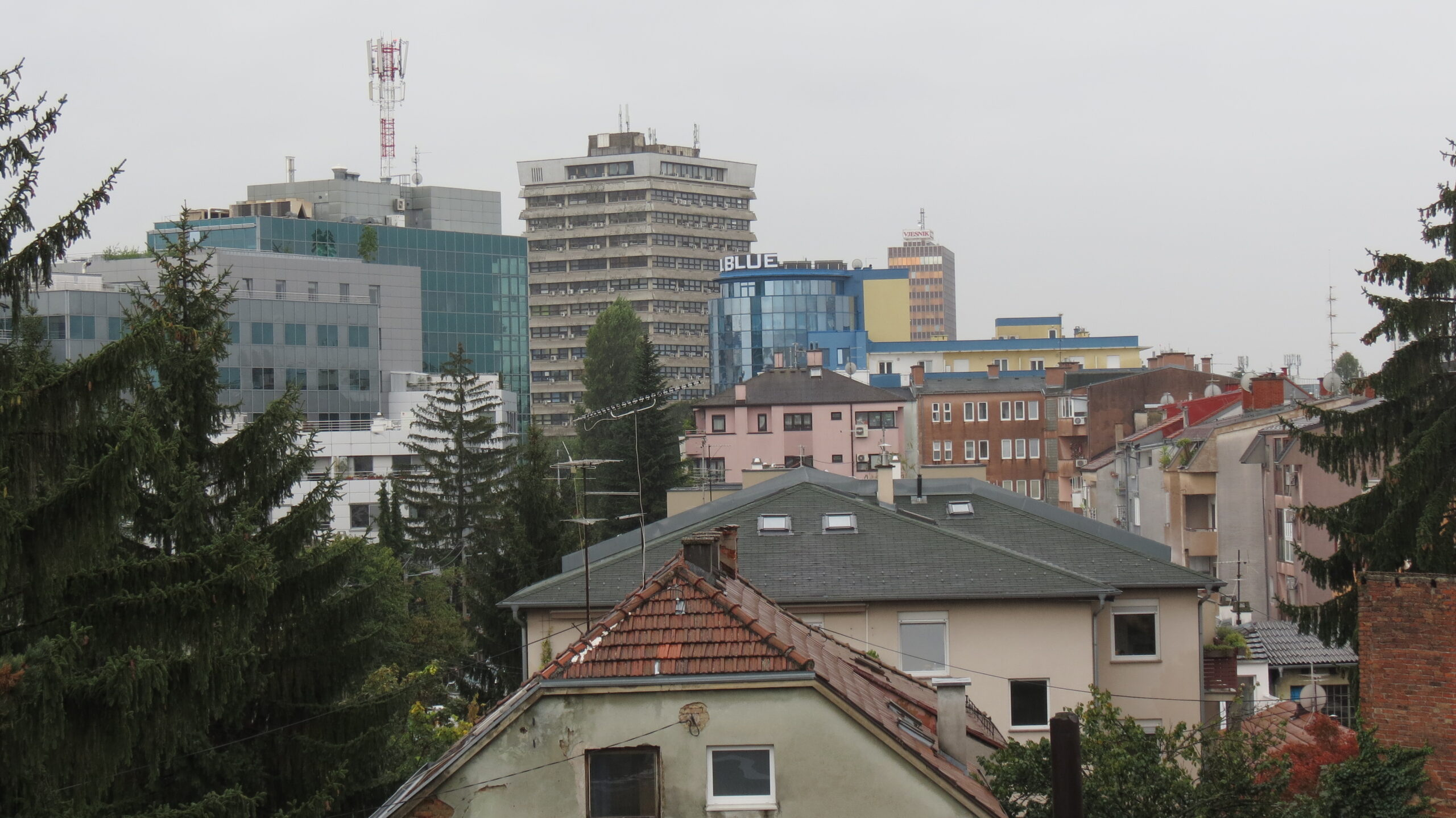 Pogled iz stana zgrade u Tratinskoj 44 [VR 2020.]