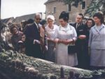 Otvaranje Sajma cvijeća uz prisustvo Jovanke Broz i delegacije drugih političara na Vraniczanyjevoj poljani. [ZG-FB1966.]