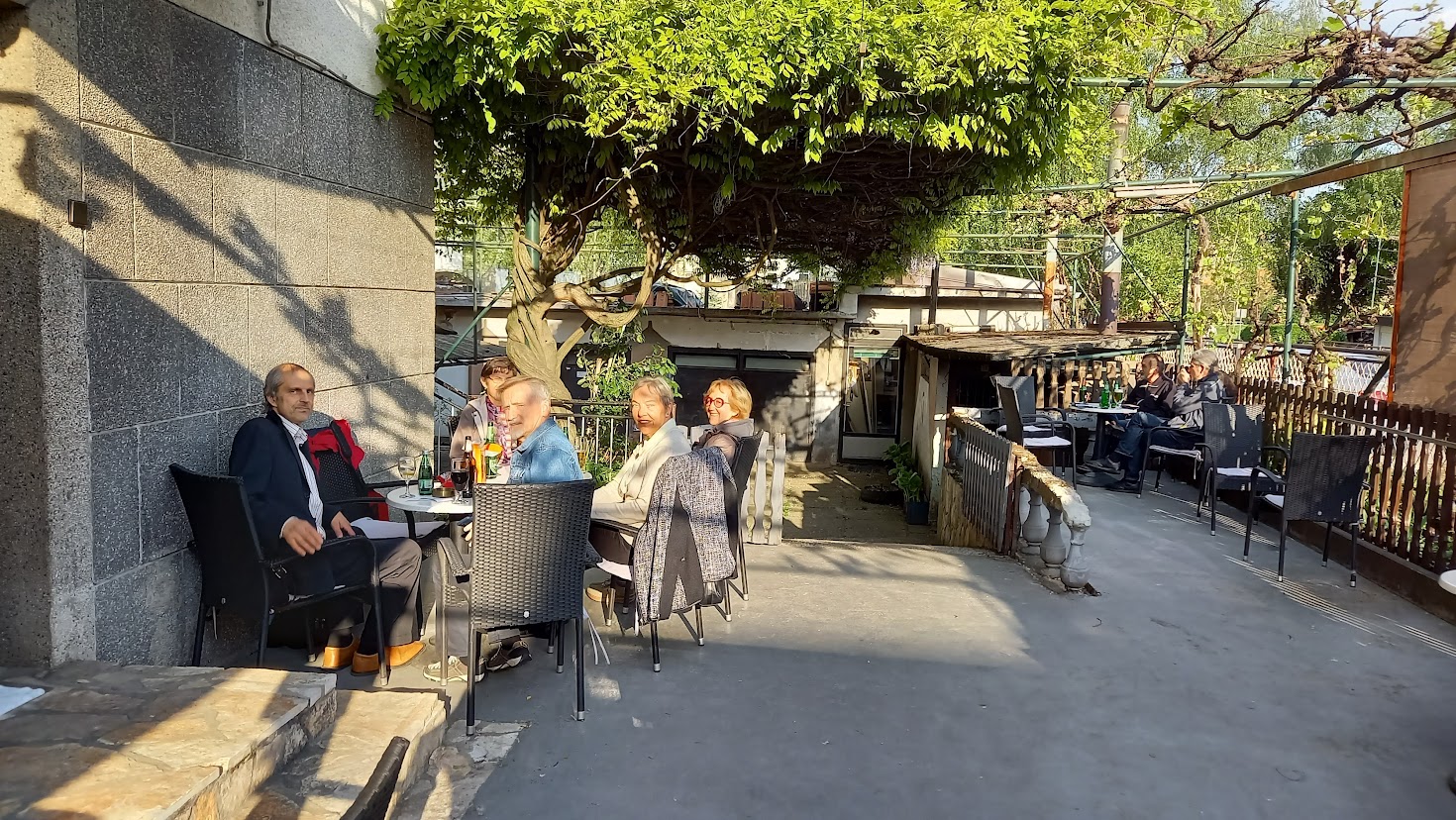 Caffe bar “ZG” (“Pod brajdom”)