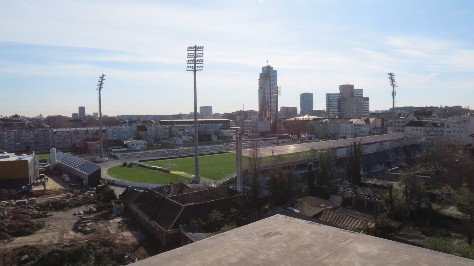 Trešnjevka iz ptičje perspektive (20): Krov zgrade u Ulici Božidara Adžije 15-17