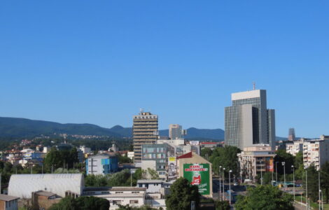 Pogled prema središtu grada i Medvednici u pozadini. [VR 2025.]