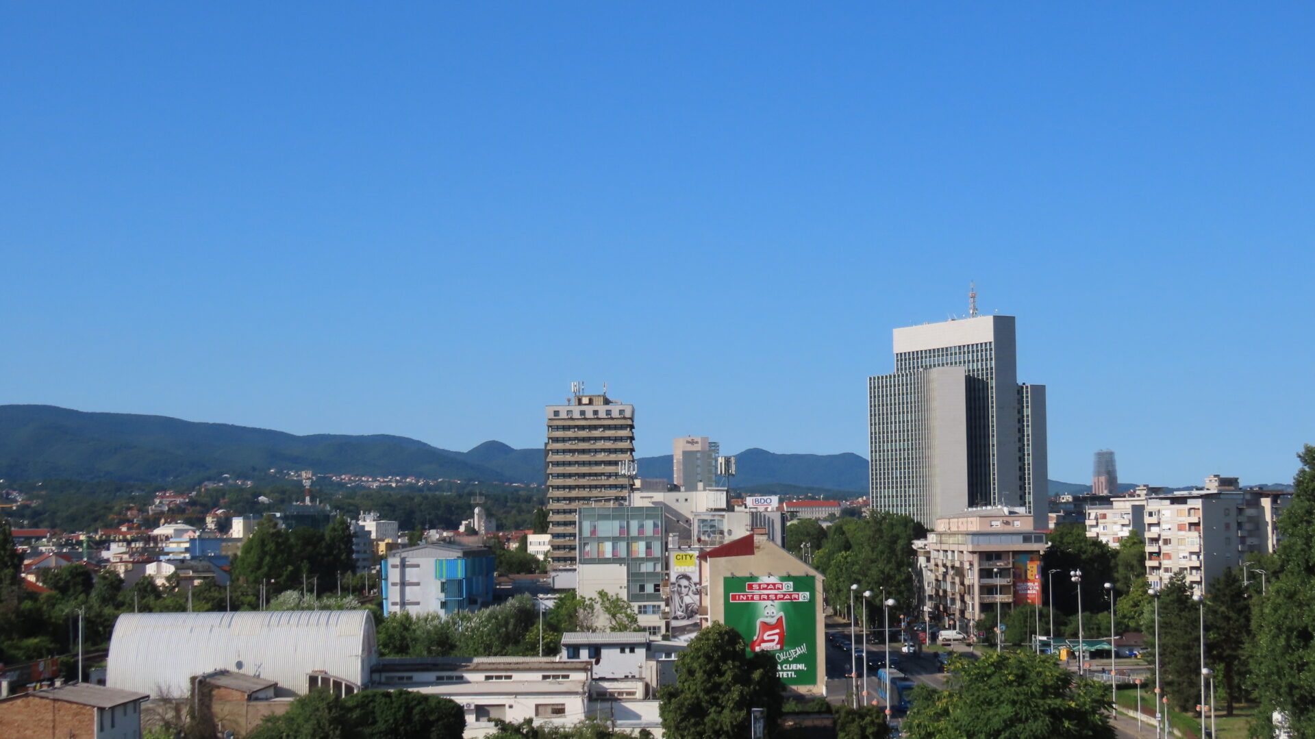 Trešnjevka iz ptičje perspektive (26): Stambena zgrada Savska 142