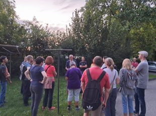 Uz vrtove. [DF 2025.]