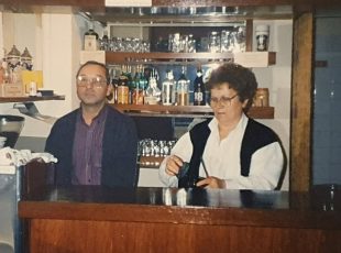 Vlasnik bistroa Radoslav i pipničarka Đurđa. [CV 2026.]