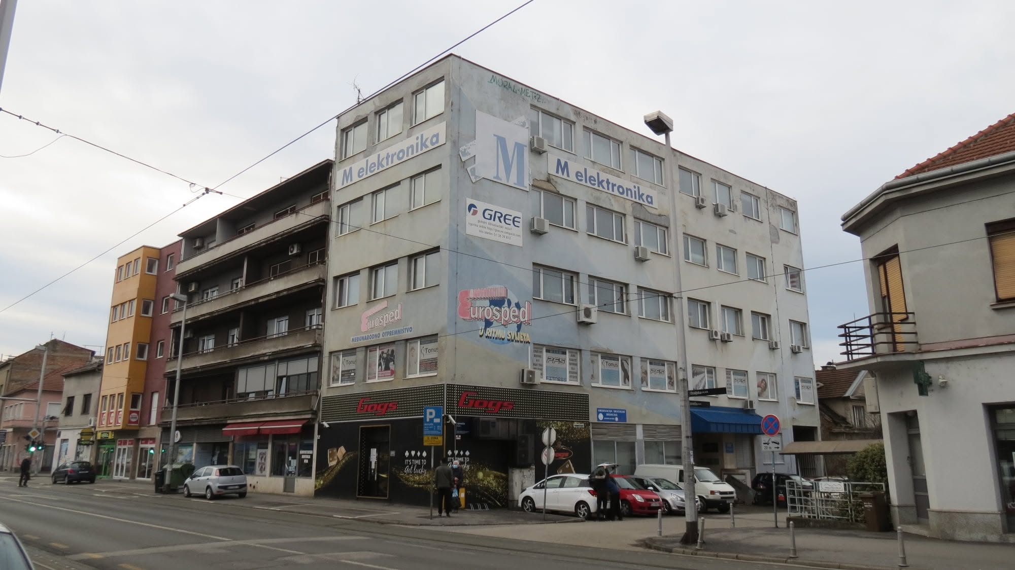 Ozaljska 52 (Rade Končara 138)