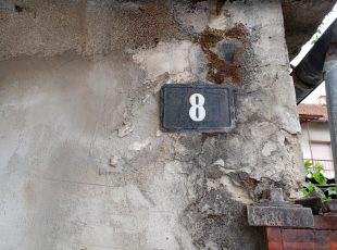 Kućni broj iz 50-ih godina. Livanjska ulica. [SM 2026.]